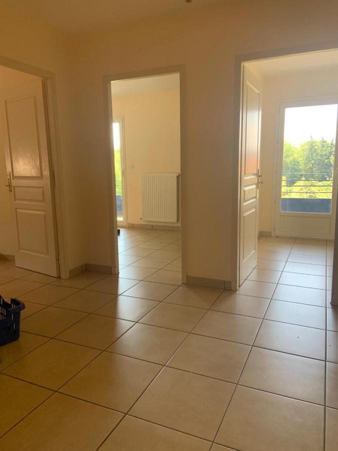Klm Hotel Roussillon  ภายนอก รูปภาพ